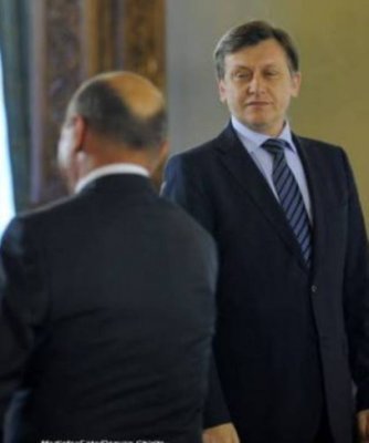 Băsescu: Demisia lui Antonescu nu a ajuns la Monitorul Oficial, nu e oficială